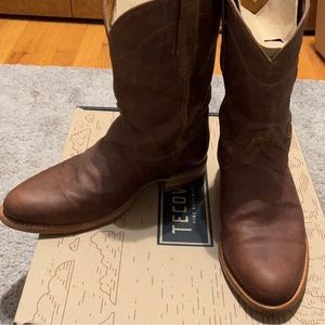 Tecovas The Cartwright  cowboy boots.